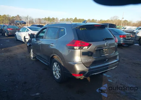2017 Nissan Rogue Sv z USA, uszkodzony, nr VIN 5N1AT2MV6HC761456